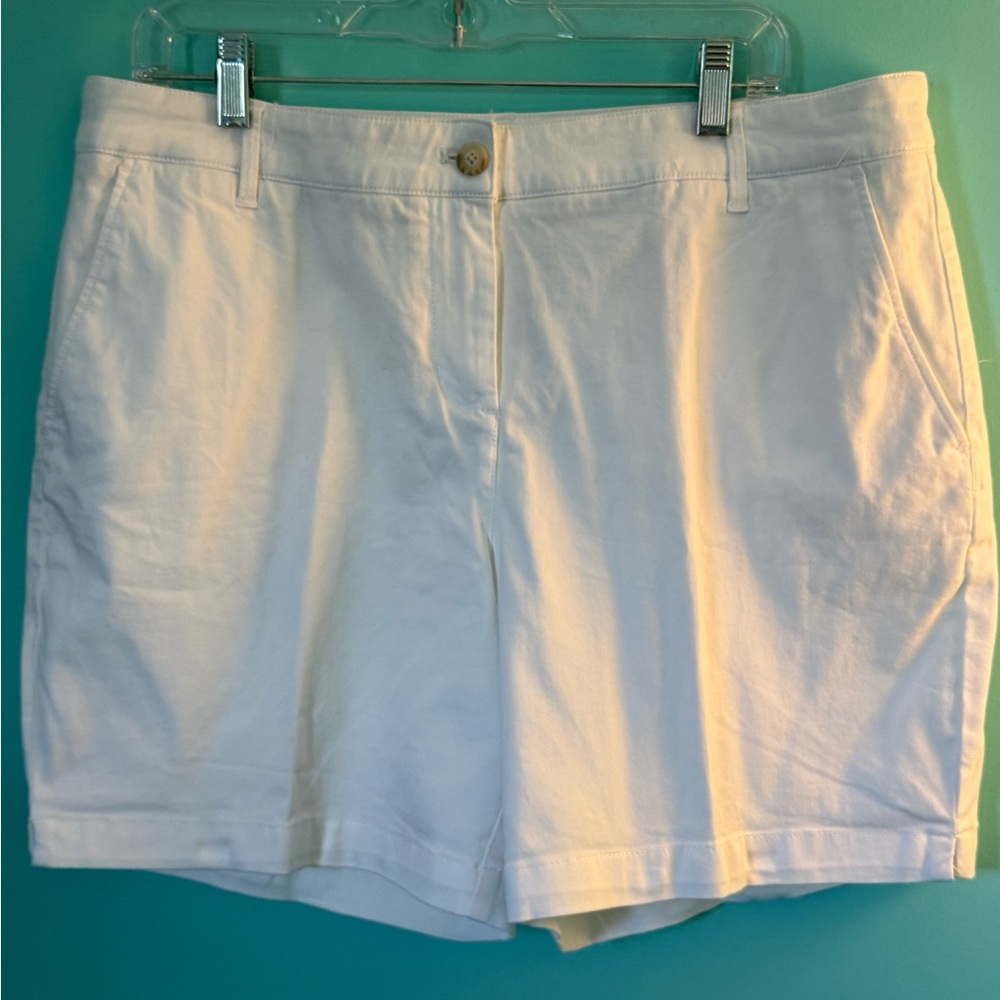 Tommy Bahama Women's 7” White Boracay Bermuda Shorts XL